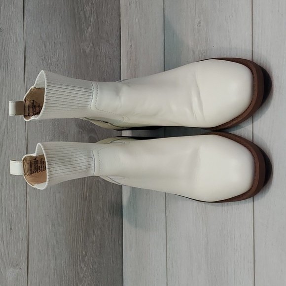 Sold Steve Madden Women Admire Bone  Leather Heels Boots shoes sz 11M - Picture 5 of 15